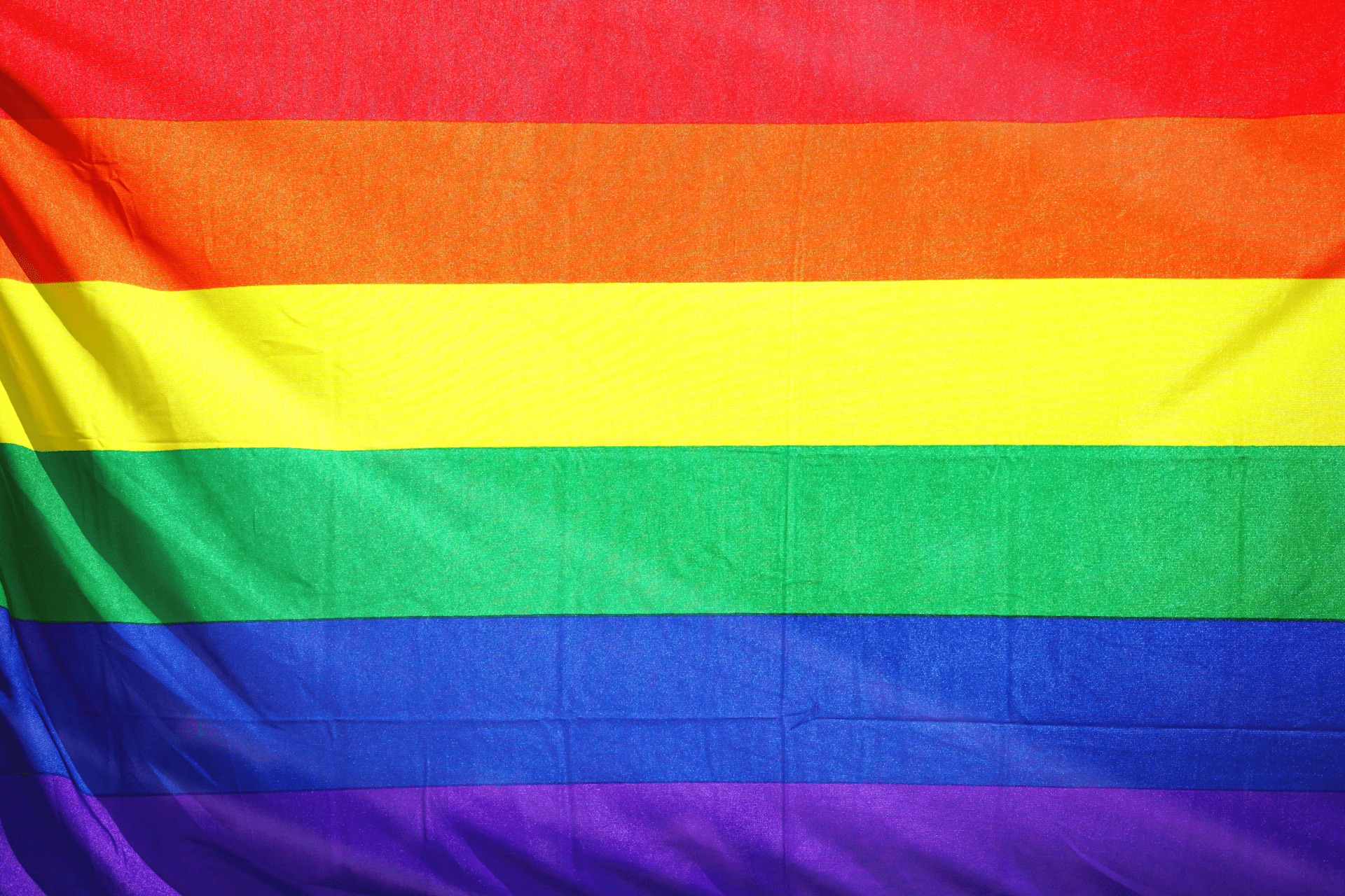 Un drapeau arc-en-ciel des droits LGBTQ+